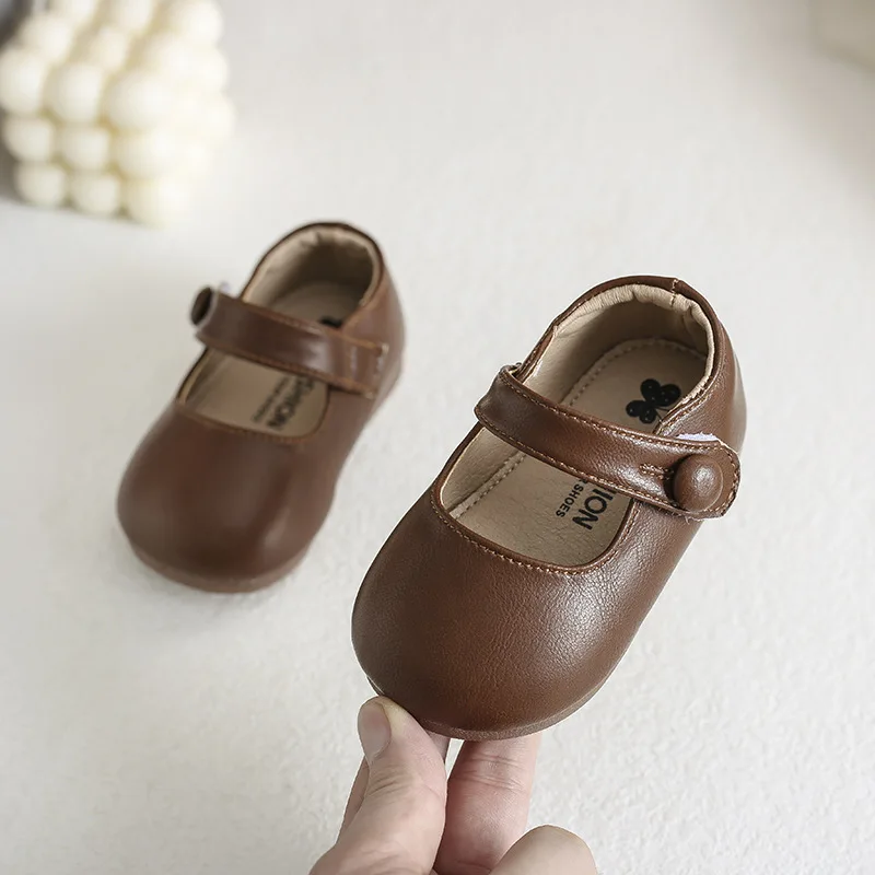 Sepatu bayi sol lembut balita Musim Semi dan Musim Gugur anak perempuan putri hitam sepatu kulit kecil gaya Inggris untuk bayi usia 0-3 tahun