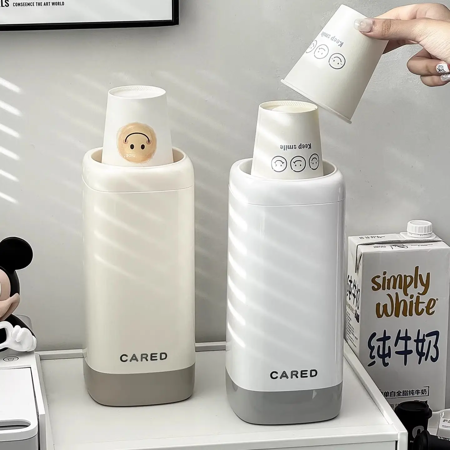 

Simple Wall-Mounted Disposable Cup Holder No-Punching Paper Cup Air Travel Cup Storage Rack Tea Water Room Paper Cup Stand