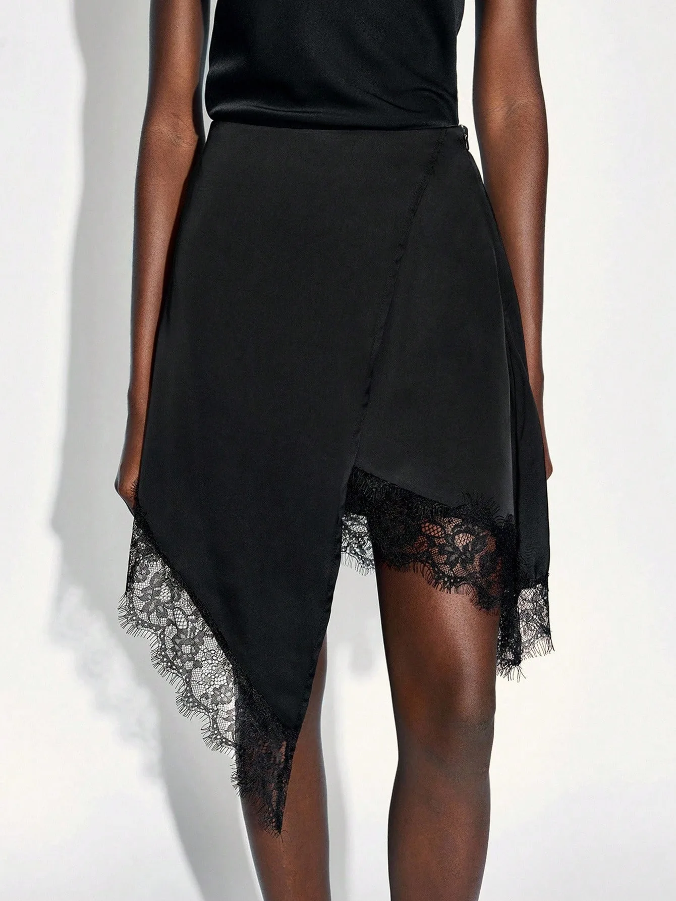 

Новая модная женская юбка миди из смесового полиэстера с кружевными вставками, асимметричным подолом и завышенной талией, облегающая фигуру