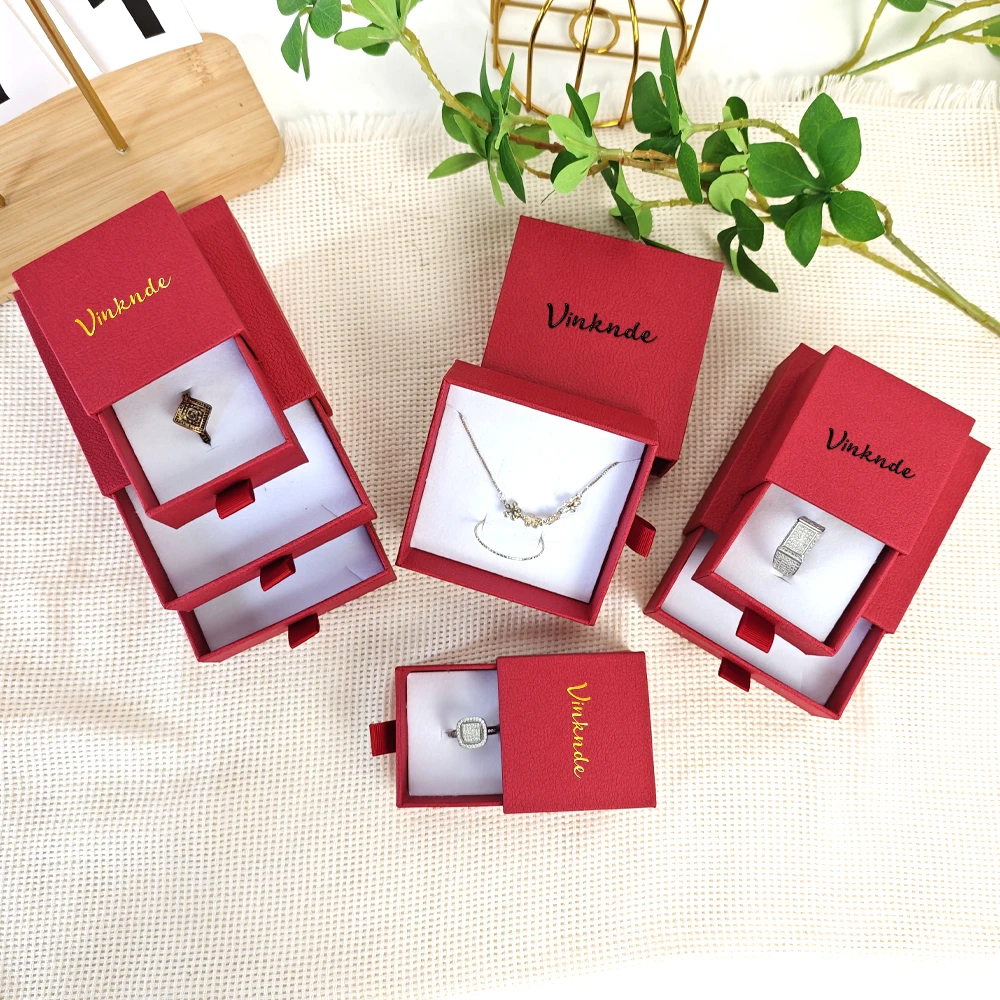 

Картонная подарочная коробка для ювелирных изделий с логотипом для упаковки ювелирных изделий, ожерелье, серьги, кольца, раздвижной ящик с белой черной губкой