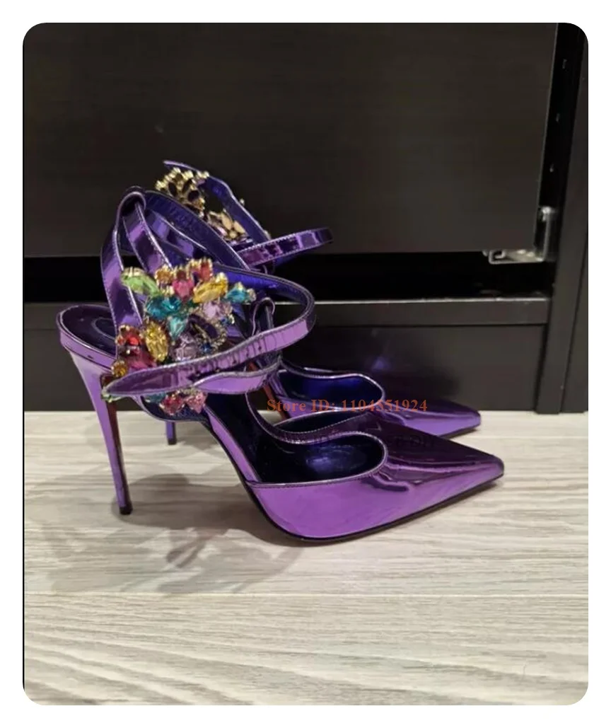 Mehrfarbige Kristall-Strasssteine, lila Lackleder, T-Riemen-Pumps für Damen, spitze Zehen, dünne Schuhe mit hohen Absätzen