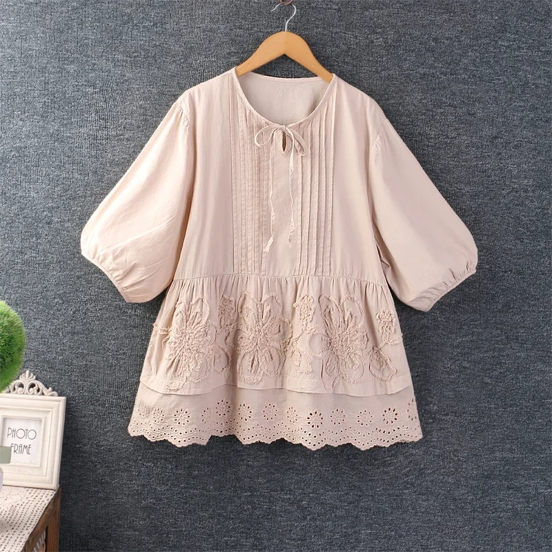 

2024 Summer Japan Style Mori Girl Flower Embroidery Cotton and linen Shirt Women O-Neck Short Sleeve Cute Loose Tops Blusas