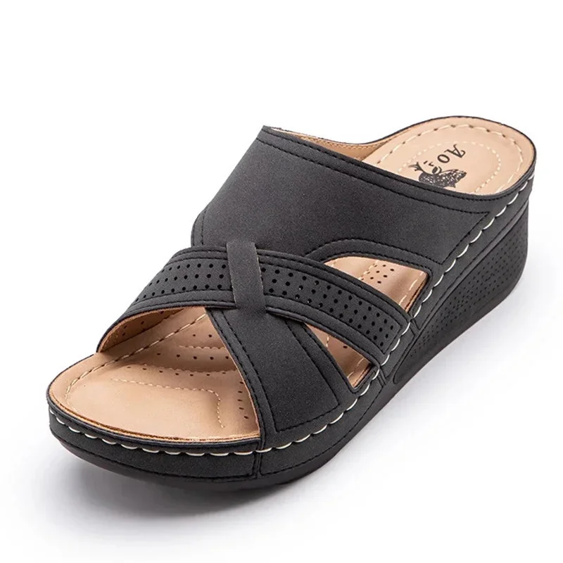 BEYARNENew  Summer Shoes Woman Outer Wear Non-slip Plus Size Wedge Retro Breathable Hollow Women Slippers Beach Ladies Slide