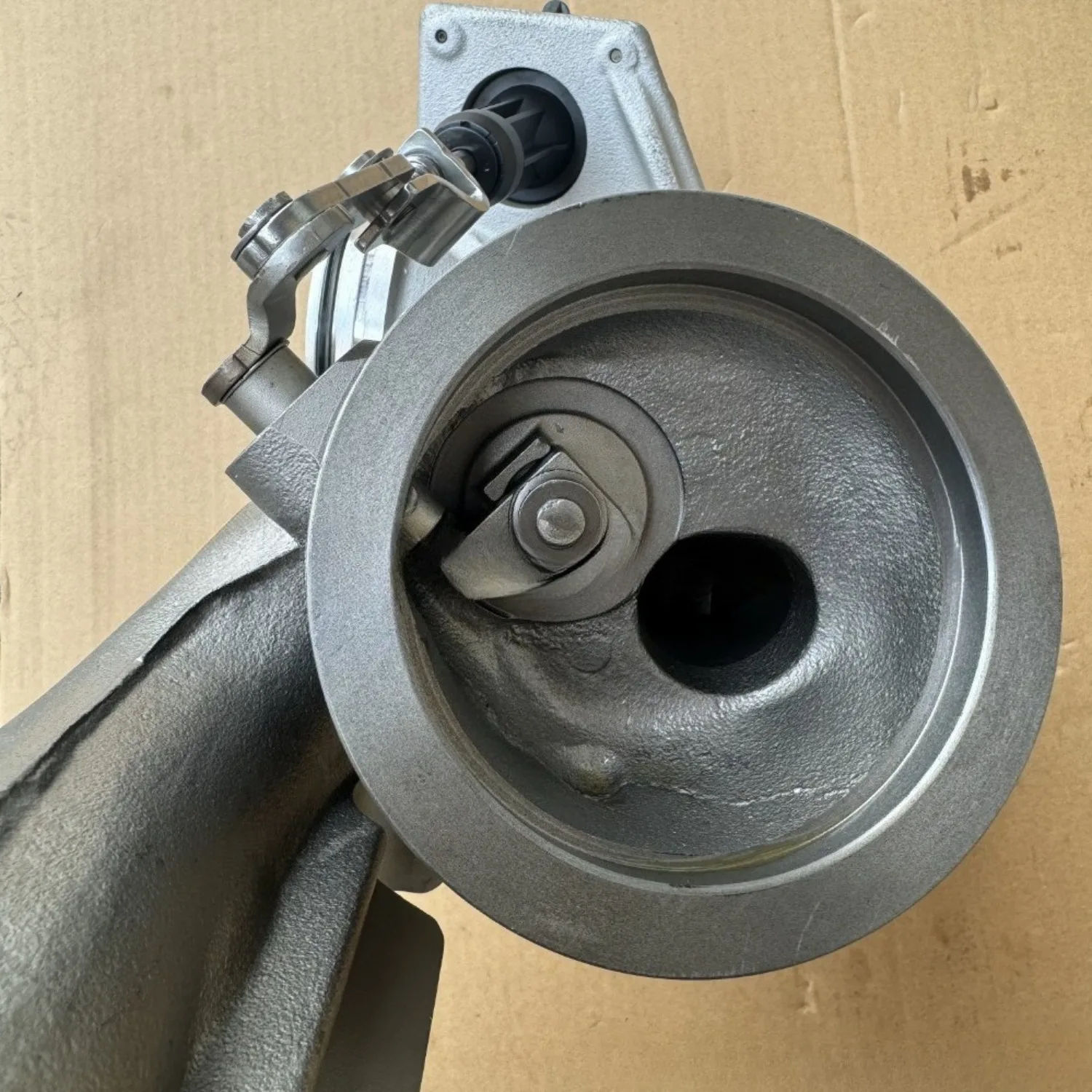 الشاحن التربيني للسيارات OE:11657636784 لسيارة BMW 2 (F45) (F46)، X1 (F48)، X2 (F39)، MINI (F55) (F56) (F54) (F57) #6