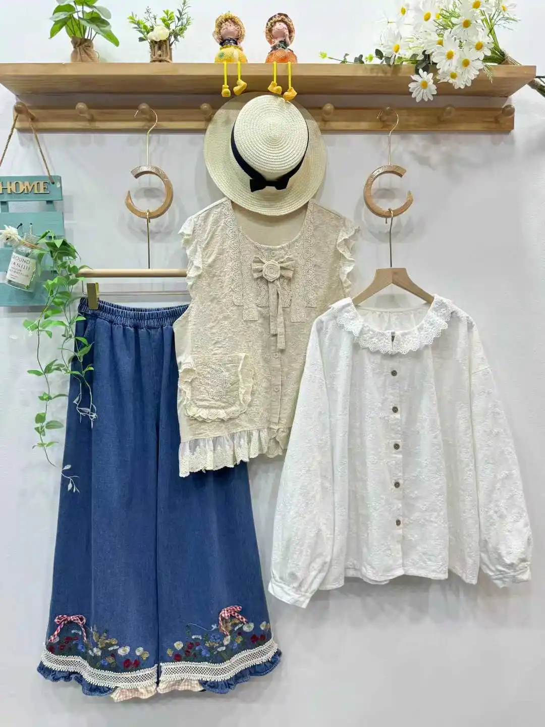 Nowa koszula z długim rękawem z bawełny na wiosnę 2026, damska bluzka z kołnierzykiem Piotrusia Pana, haftowana, w stylu Mori Girl, słodka, w stylu preppy, luźna bluzka T5D652CC