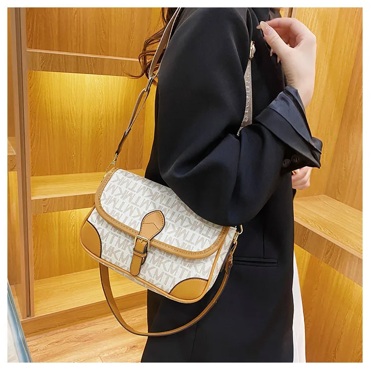

Women's 2025 Trendy Vintage European Floral & Letter Print Convertible Bag Stylish Everyday Must-Have Multi-Purpose Purse
