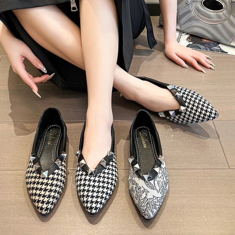 2024 Fashion Pointed Women's Flat Shoes Casual Versatile Houndstooth Cloth Shoes Rivet Design Ladies Shallow Mouth Single Shoes