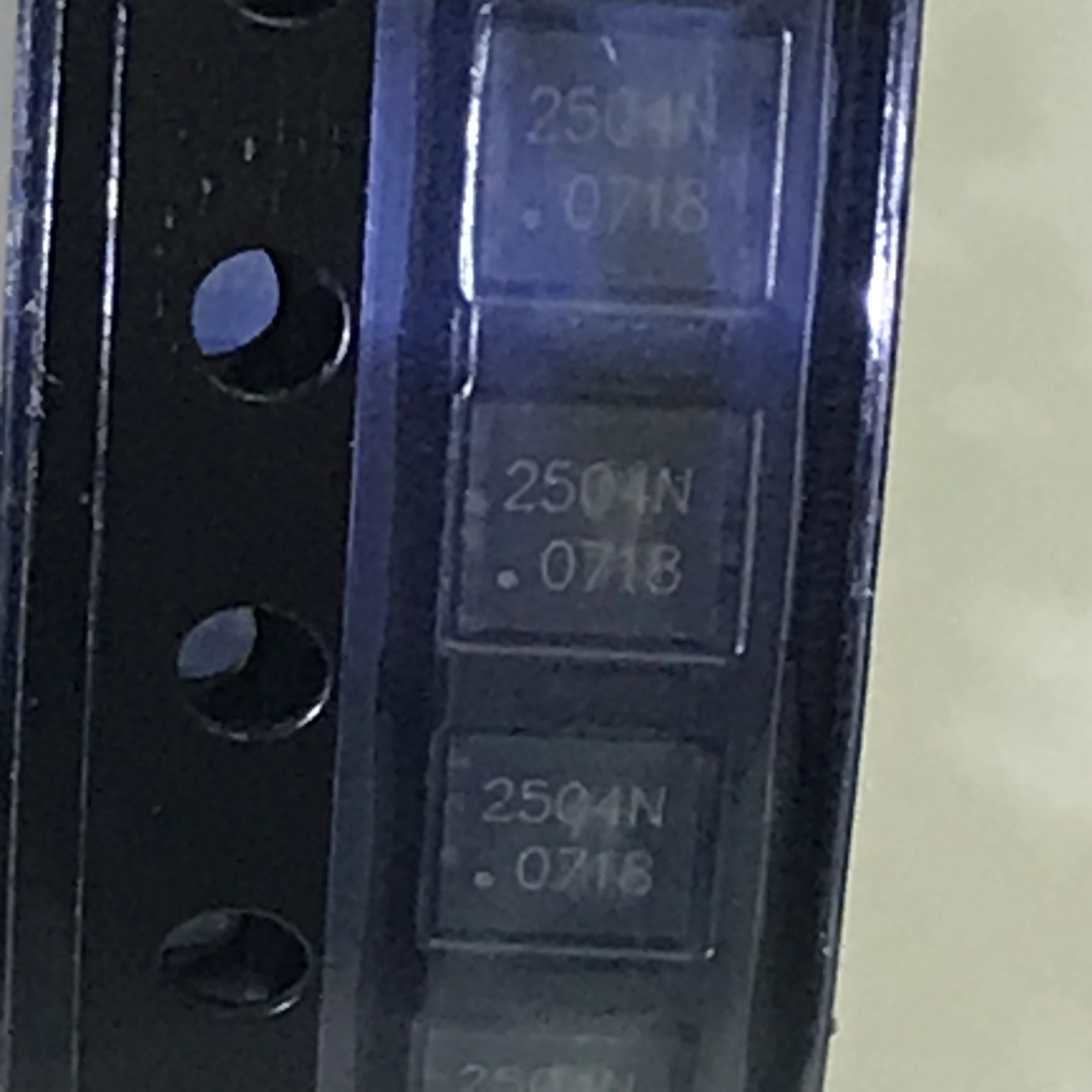 

2504N RCLAMP2504N.TCT новая Оригинальная фотография