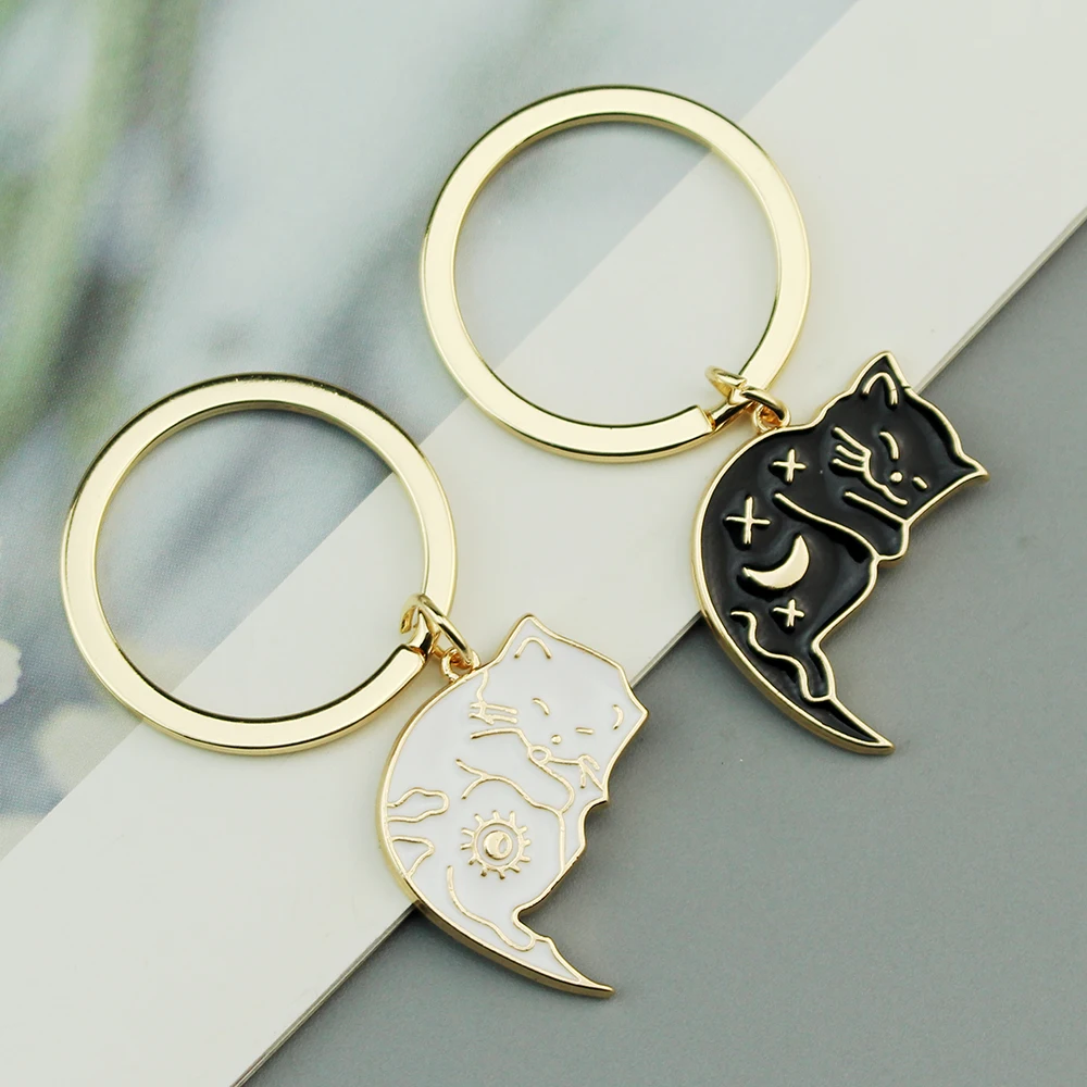 2pcs/set Couple Keychain Sun Moon Cat Matching Keychain Cute Animal Lover Bag Pendant Lovers Keyring for Husband Wife Gifts