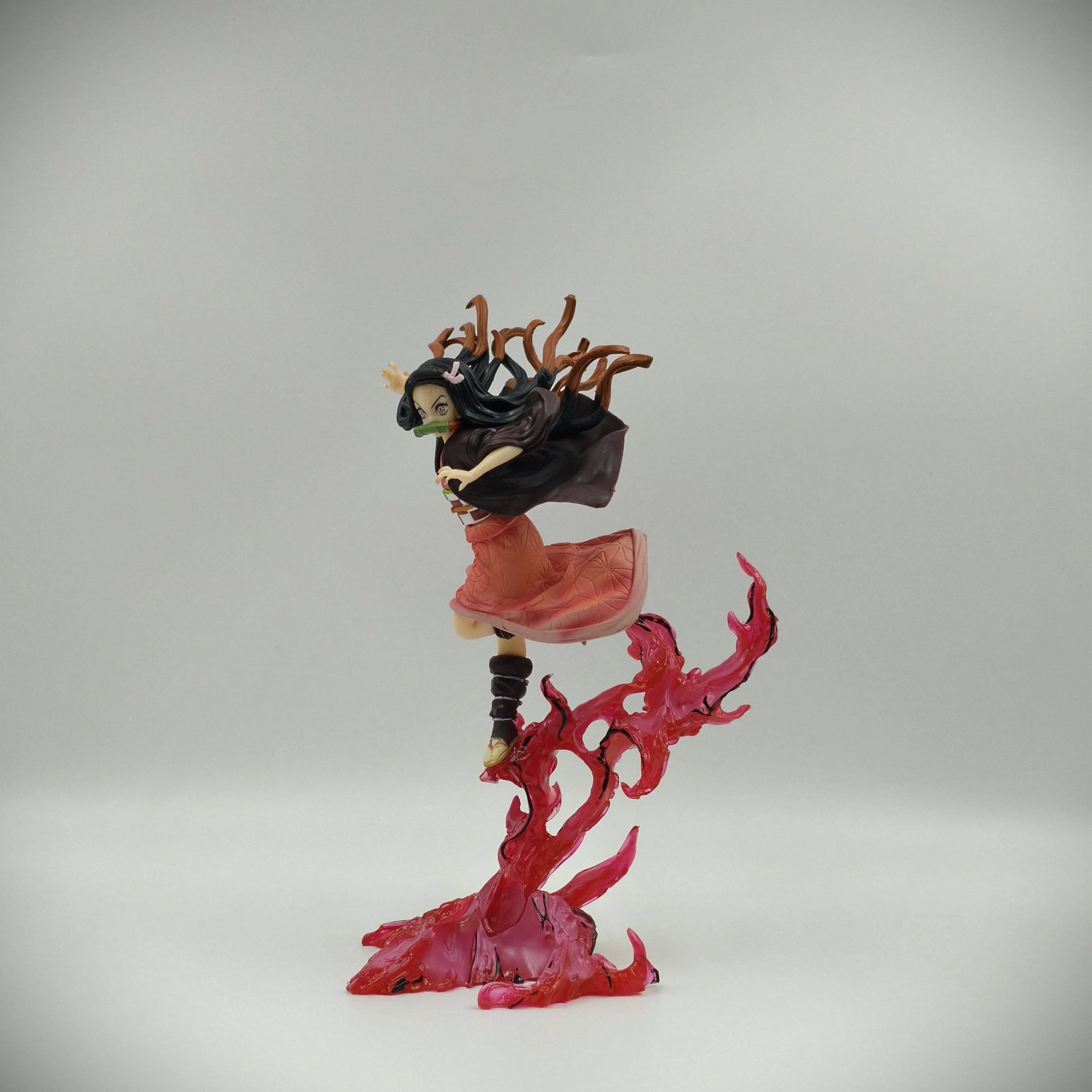 21cm 8.2인치 애니메이션 카마도 네즈코 액션 피규어 PVC 스태츄 데스크탑 장식품 컬렉션 스태츄 모델 장식 방 책상 장난감