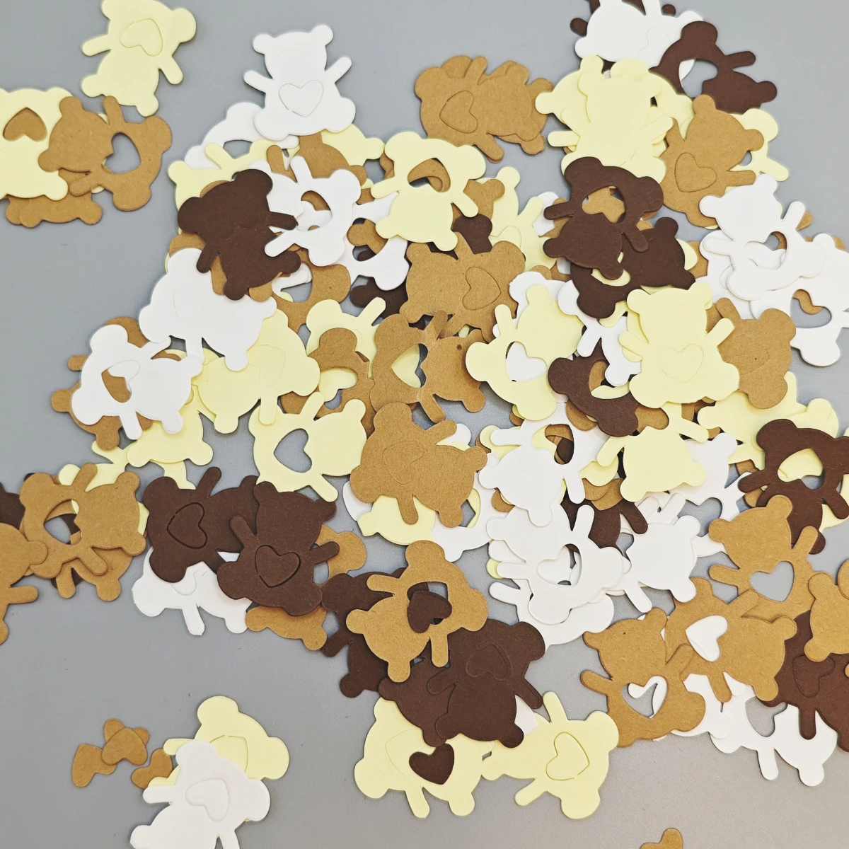 Was ist Treuung? – Die perfekte Dekoration für jede Feier mit Kawaii-Bären-Confetti