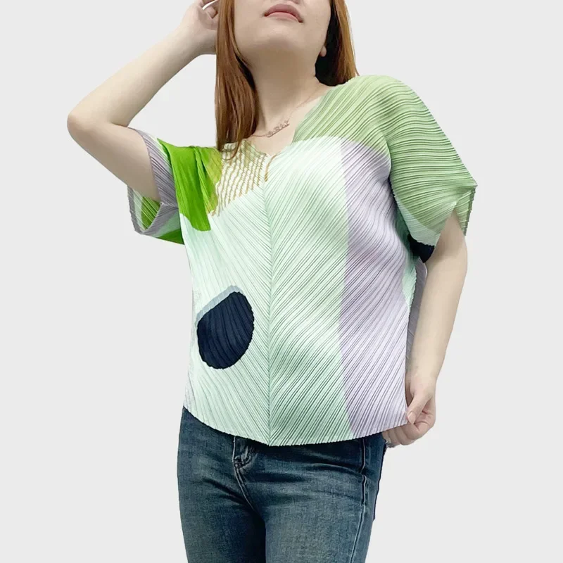 ALSEY 2025 Zomer Nieuwe Miyake Mode Gevouwen Losse T-shirt vrouwen Ronde Hals Casual Gedrukt Comfortabel Ontwerp Korte Mouw top