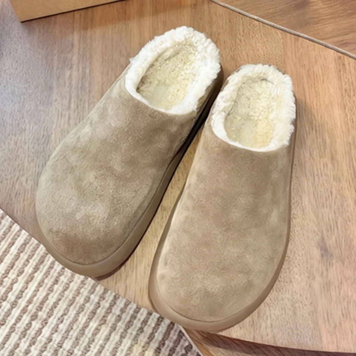 

Maxdutti Nordic Minimalist Winter Wool Woman Shoes Shoes For Woman Round Toe Slip On Loafers Women's Flats Shoes