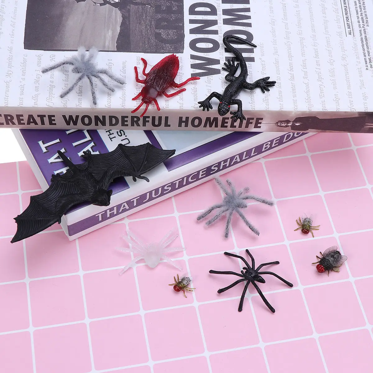 

150 шт. реалистичных пластиковых насекомых для розыгрышей: пауки, скорпионы, летучие мыши. Ассорти для декора на Хэллоуин.