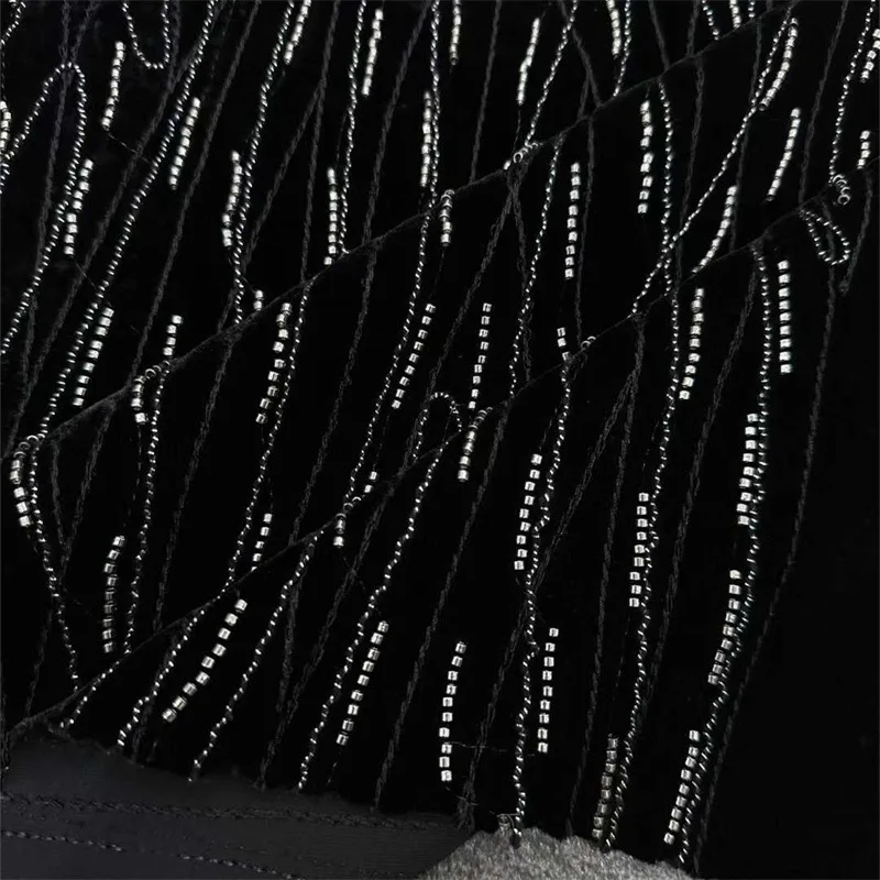 

Высококачественная черная бархатная ткань с вышивкой стразами для шитья курток своими руками, платьев, дизайнерской одежды по метрам