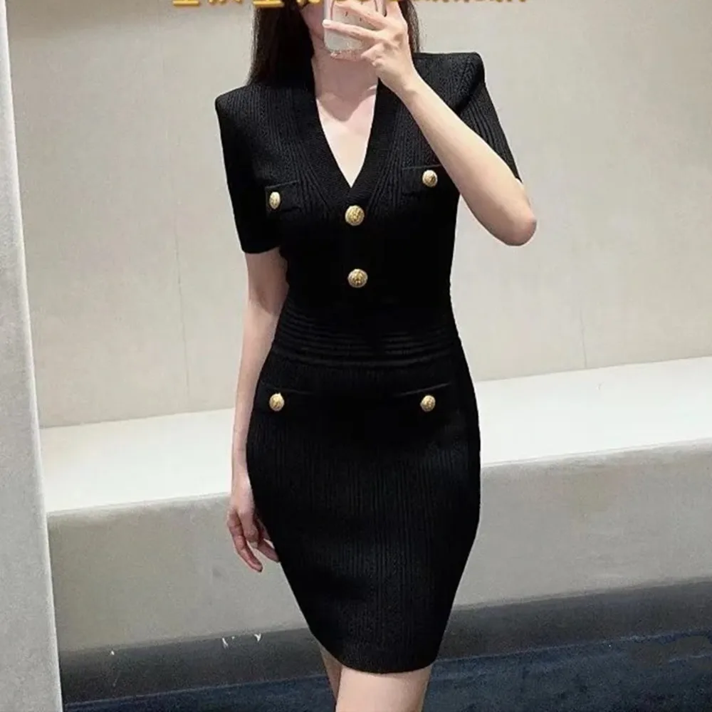 กระโปรงไหมพรมถักทรงวีเอวสูงเข้ารูปสำหรับผู้หญิงตัวเล็ก สไตล์ปารีส แฟชั่นฤดูร้อนสำหรับสุภาพสตรี