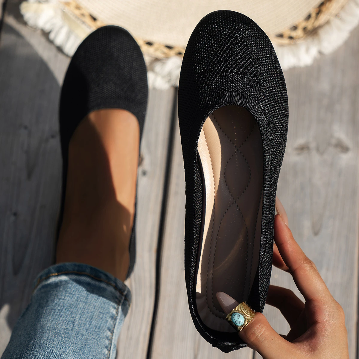 

Spring Women's Flat Shoes New Knitting Sock Sneakers Breathable Slip on Female Rpound Toe Loafers 36-43 Plus Size Light Shoes