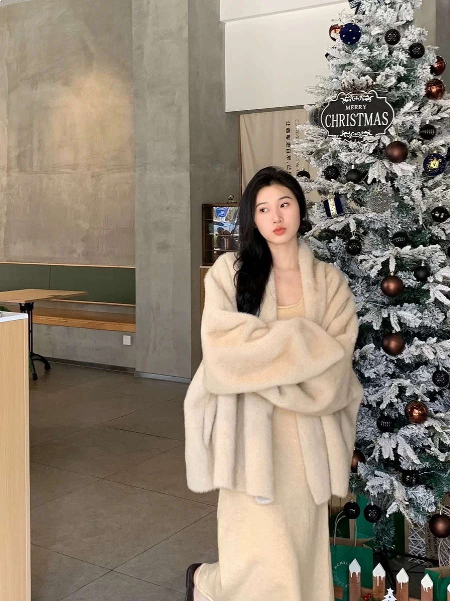 

Eco-Friendly Mink Fur Jacket Women's Winter Coat SY Quality Excellent Long Sleeve Loose Fit Style Fashionable And Practical