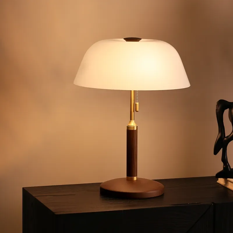 French Antique Style Table Lamp Retro Luxury Design for Living Room Bedroom Bedside Night Light Simple High End Desk Decor