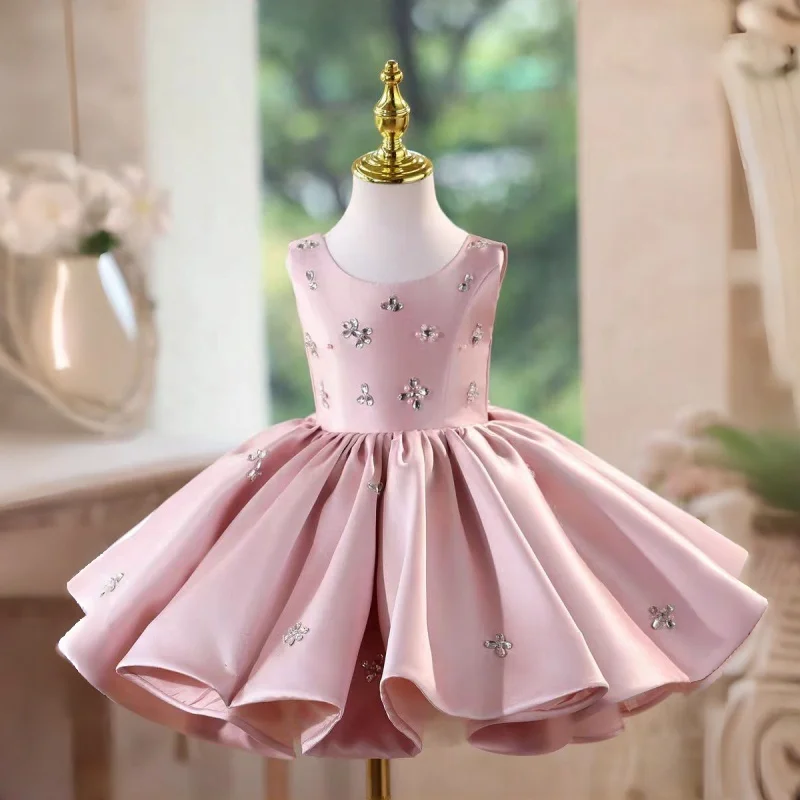 

Sleeveless Satin Flower Girl Dress Crystal Floral Appliqué Back Cutout Short Puffy Princess Dress Wedding Birthday Party Dress