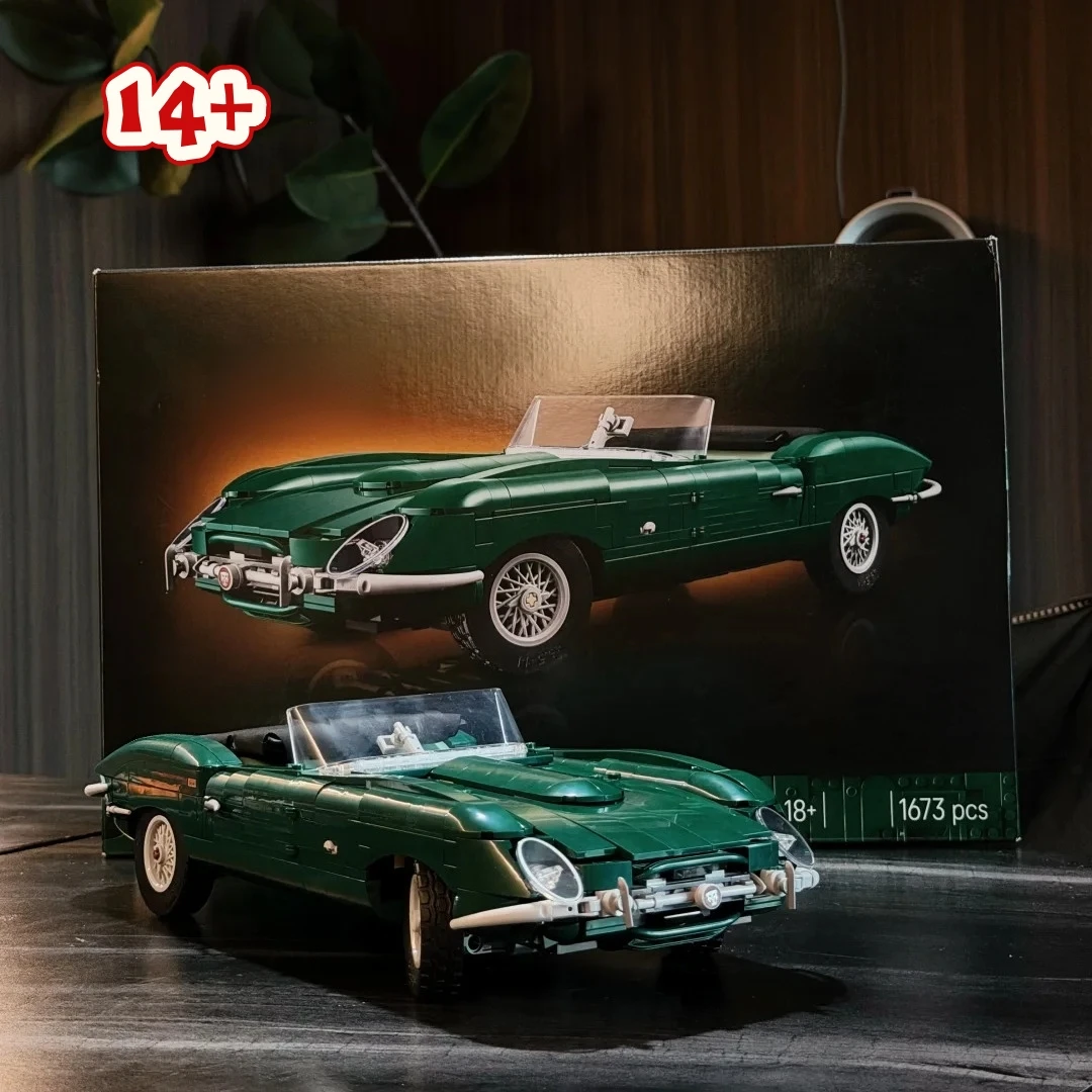 In Stock Famous Green Vintage Car Model Building Blocks E-Type Bricks Super Racing Car Vehicle Toys For Birthday Christmas Gifts