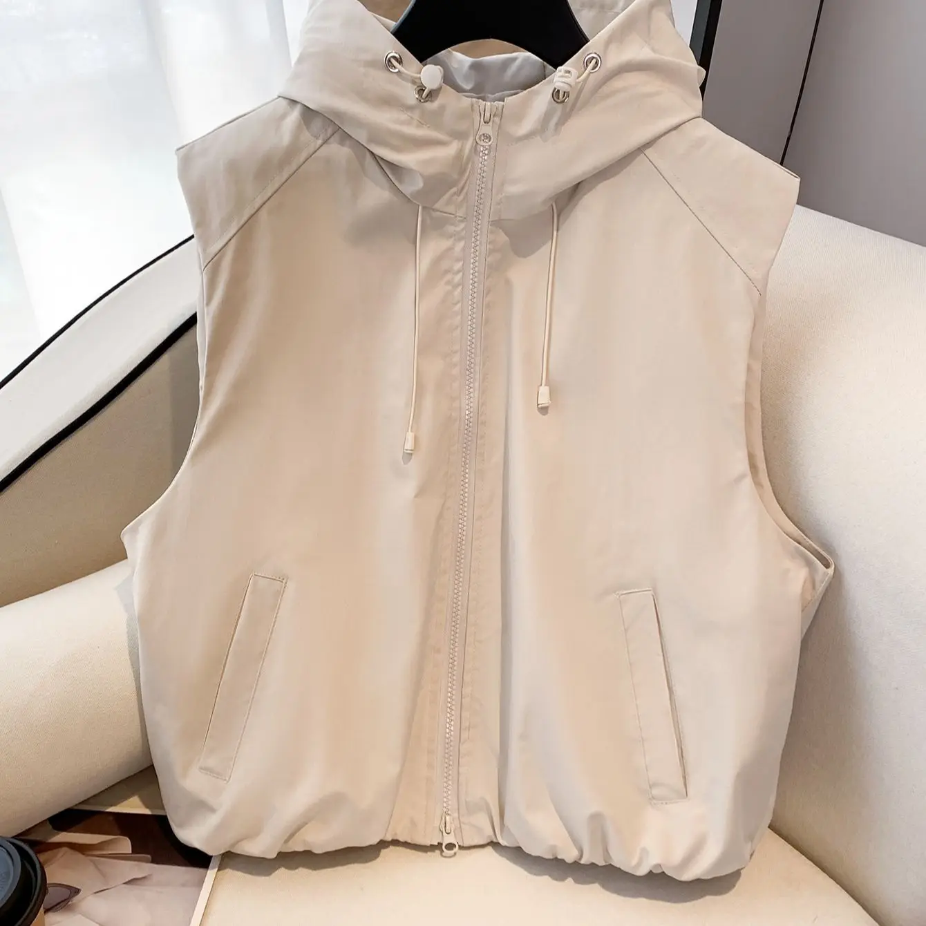 

Solid Color Hooded Windproof And Waterproof Casual Assault Jacket Vest Spring And Autumn Sleeveless Jacket For Women