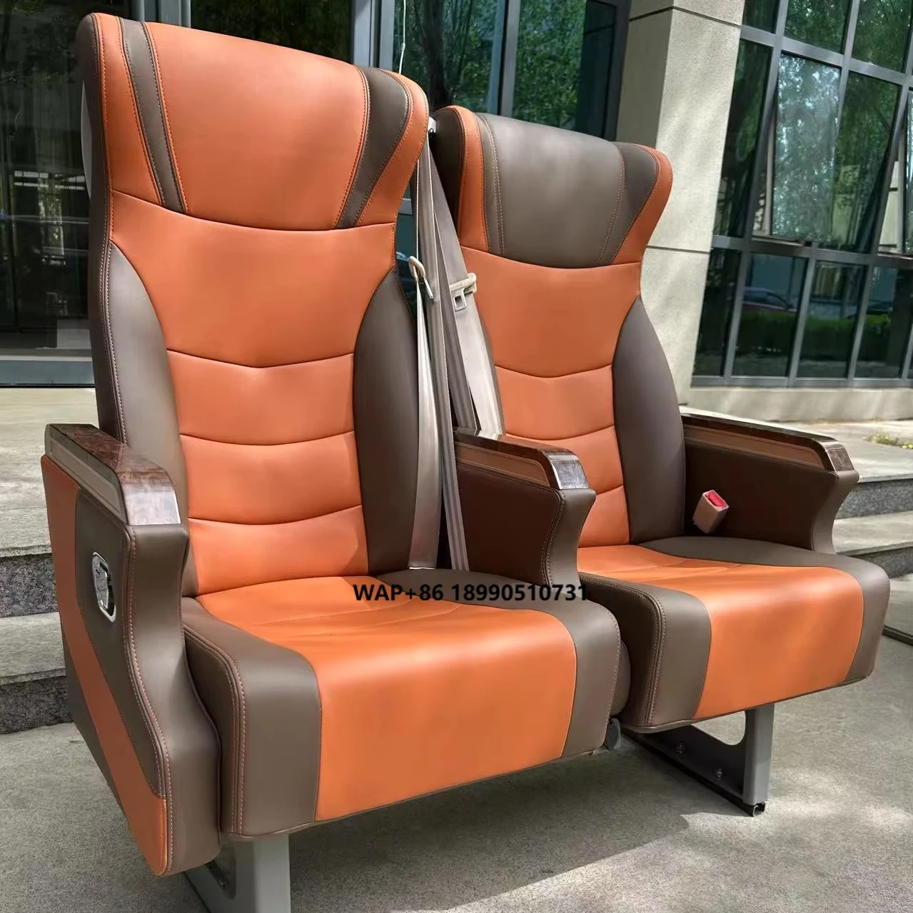 

Luxury Car Seat Passenger With LCD Screen and Safety Buckle