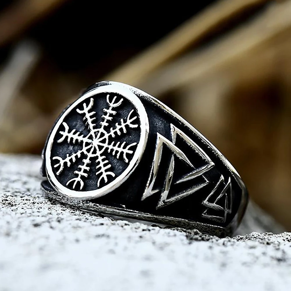 Viking Vegvisir Compass Ring: A Modern Symbol of Norse Guidance and Style