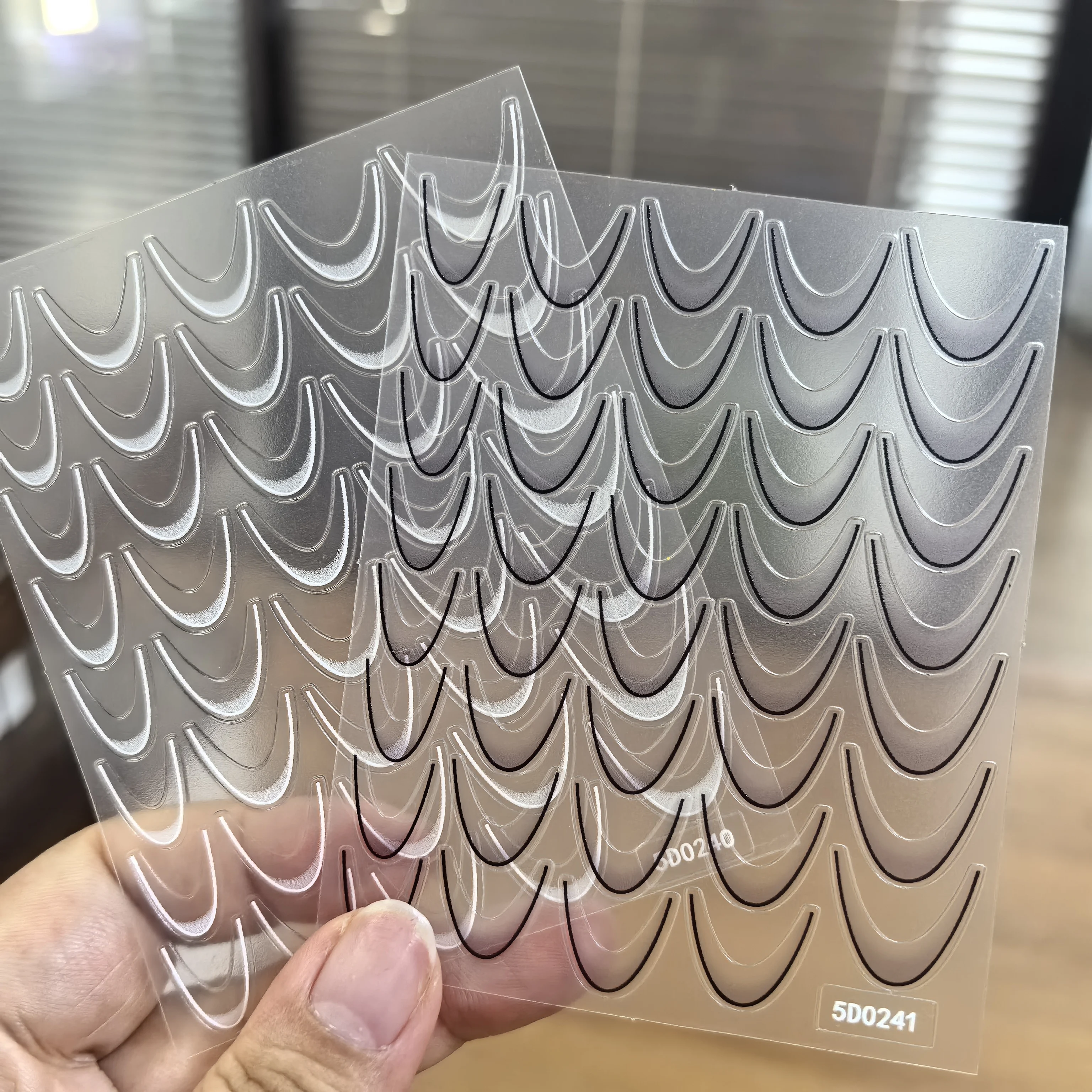 2 stücke v-förmige französische Farbverlauf nagel aufkleber einfache Linie selbst klebender Schieber schwarz weiß Nagel abziehbilder U-förmiger gestreifter Nagels tift