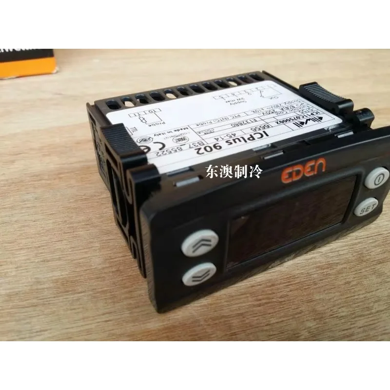 

Электронный термостат-регулятор температуры IC902 для холодильных установок и нагревательных систем