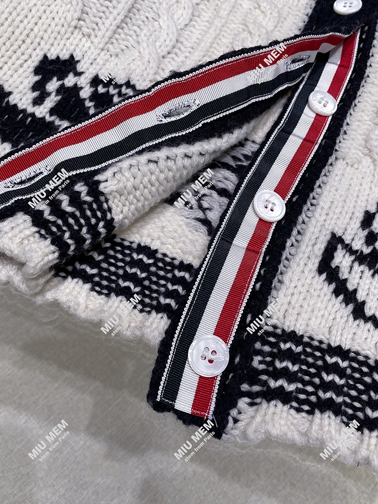 Miumem Women's Knitted Cardigan Spring 2025 Floral Print Versatile Top Button Detail Color Blo Long Sve ort Length