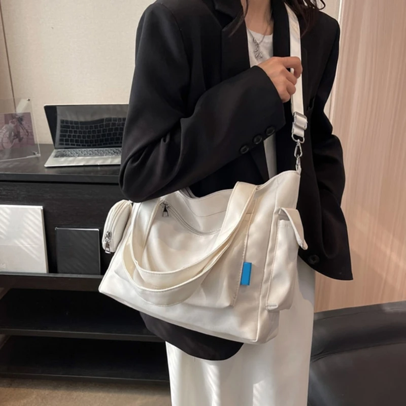 Modern Shoulder Bag With Ample Storage For Daily Essential Stylish Crossbody Bag Casual Travel Handbag