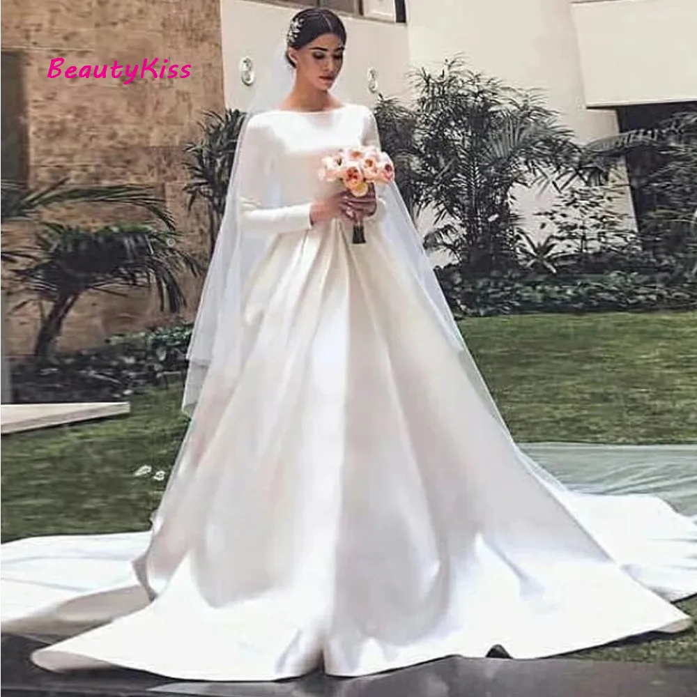 Modest White Satin Wedding Dresses with Long Sleeves A-Line Scoop Muslim Bridal Gowns Court Train vestido de noiva
