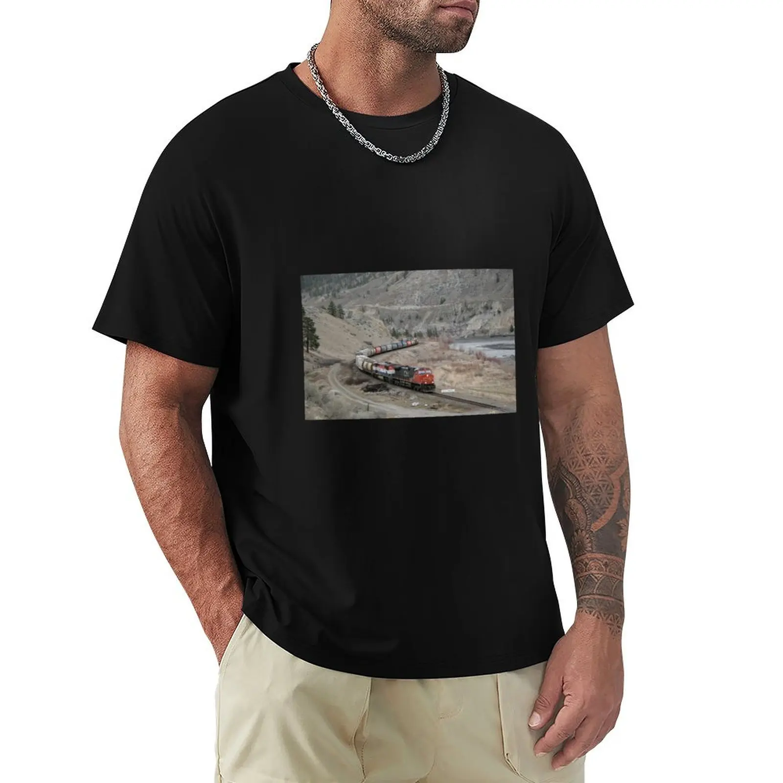 

CN Train Thompson River T-Shirt Vintage Print Crew Neck Tee