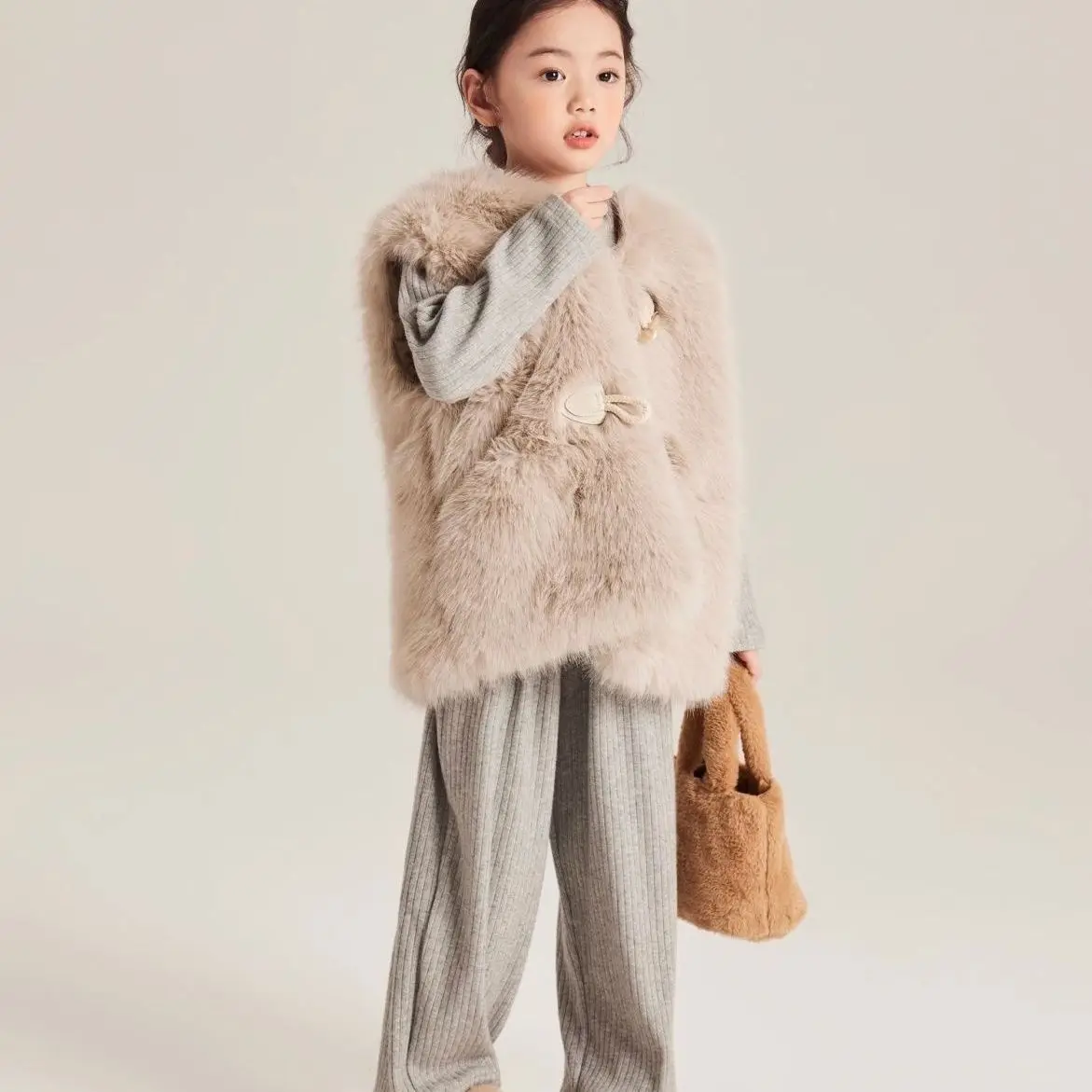 Girls Imitation Fur Vest Winter New Baby Girls Fashion Cow Horn Buckle with Thick Autumn and Winter Fur Sweater Jacket