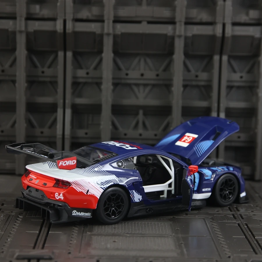 

CCA 1:24 simulation Ford Mustang GT3 rally car alloy car model ornament, doors and hood can be opened, steering shock absorber