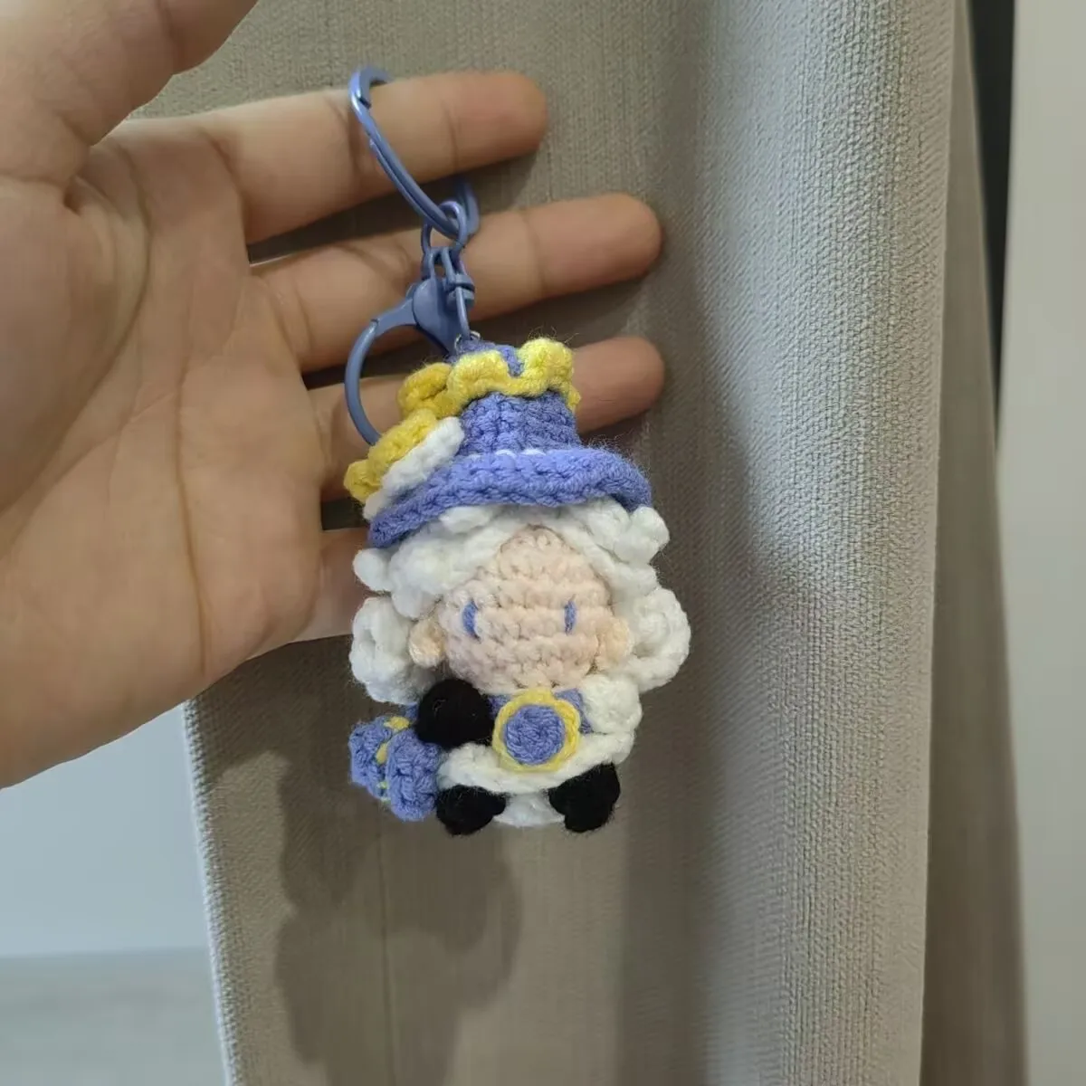 Bolas de caramelo gomosas hechas a mano "Genshin Impact, Funina", materiales de tejido de ganchillo, muñecas colgantes de lana diy, llaveros hechos a mano