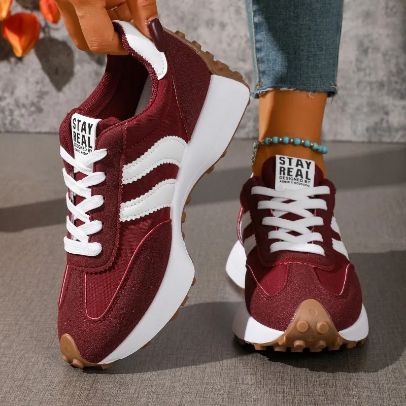 

Дизайнерские женские кроссовки Brand Designer, осенняя новинка, с перекрестными ремешками, на платформе, вулканизированные, 2026, для активного отдыха и бега, хит продаж