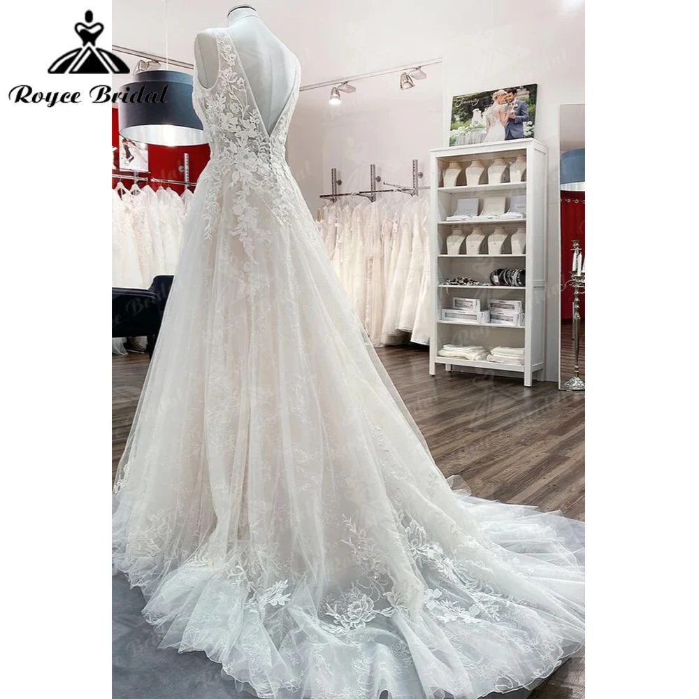 Long A-line Modest V-neck Wedding Dress with Appliques Lace Open Back Tulle Bride Dress Wedding 2023 Floor-Length Brautkleider