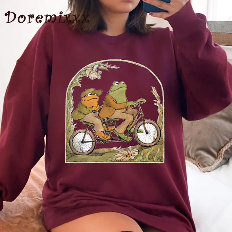 

Autumn Streetwear Frog and Toad Sweatshirt Aesthetic Unisex Pullover Casual Spring Fashion Womens Tops Vintage Clothes for Woman