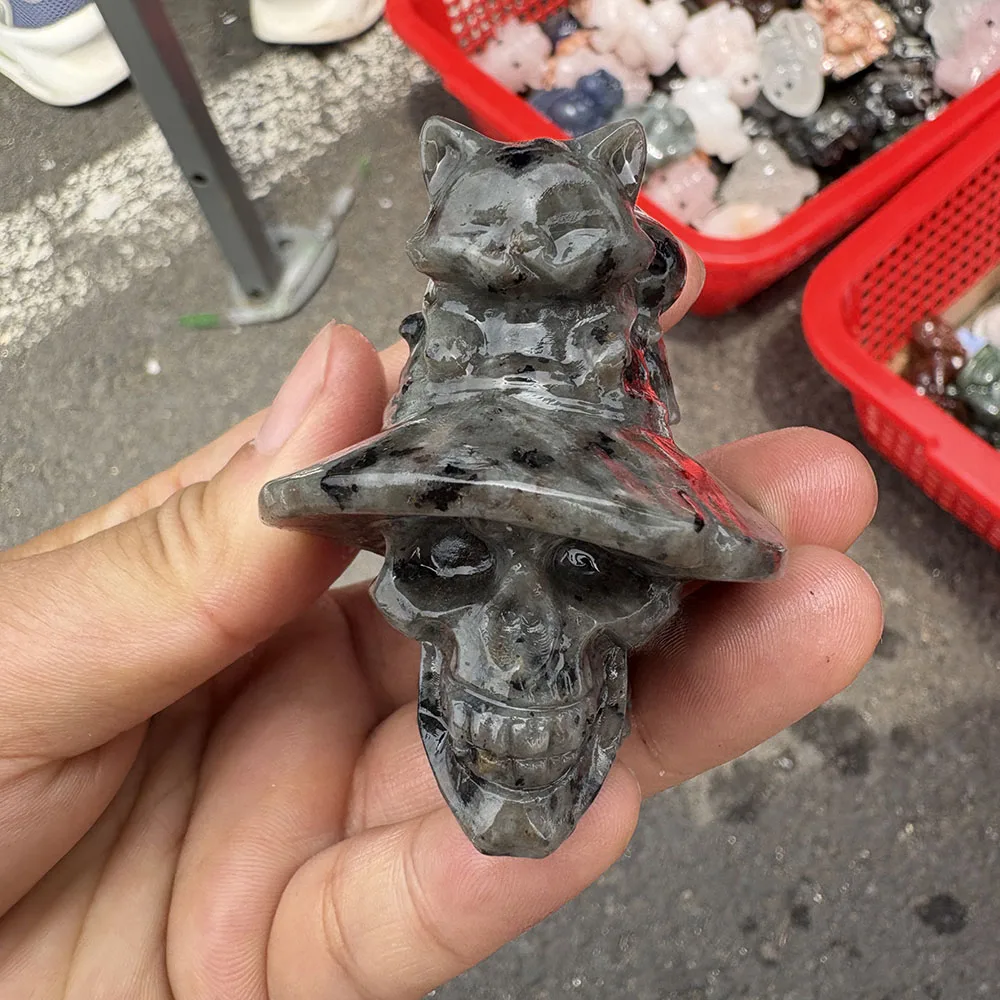 Custom Natural Yooperlite Witch Hat Skull with Cat Figurine - 5.5cm Hand-Carved Crystal Gothic Statue for Collectible Decor