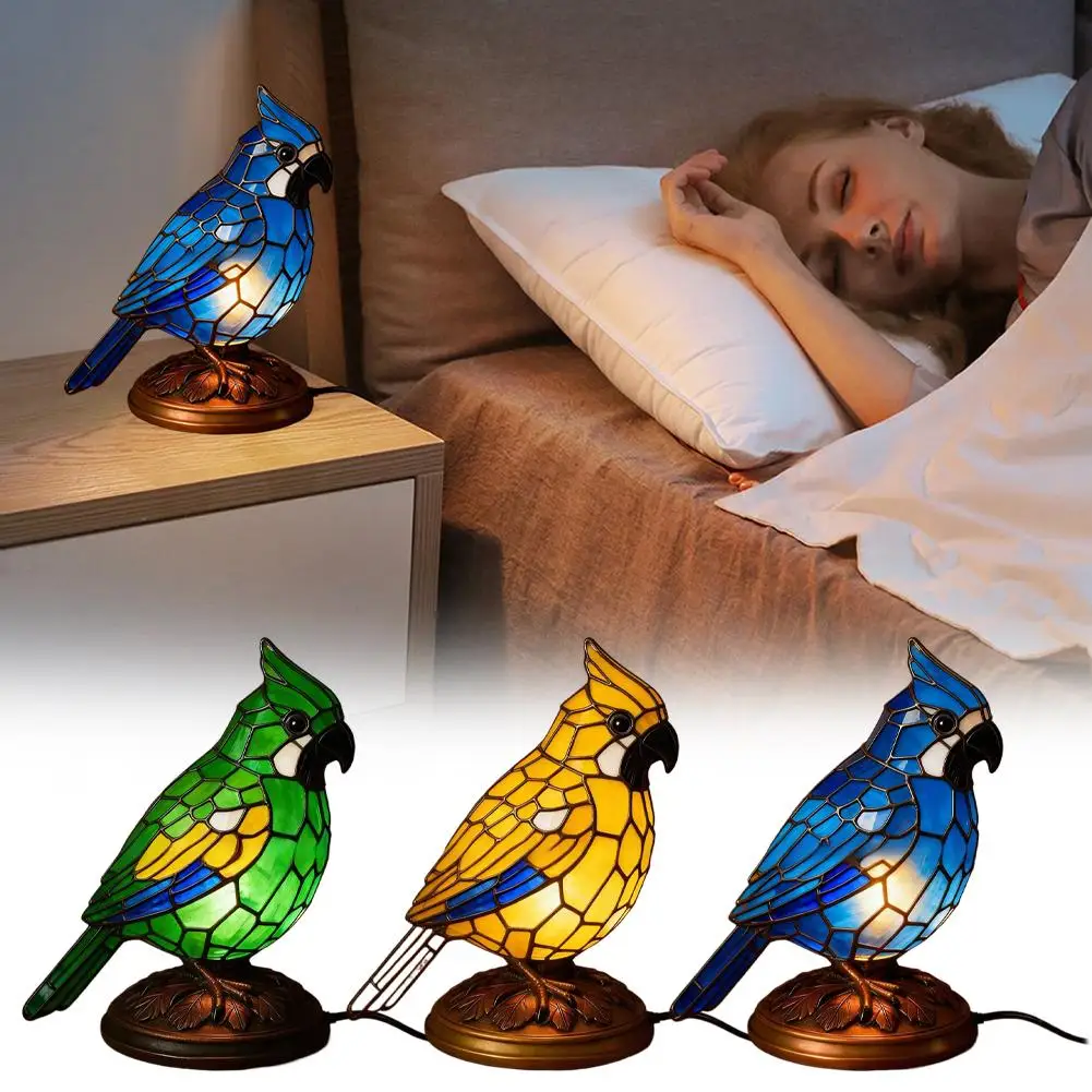 Lampe en vitrail faite à la main, lampe pour oiseaux cardinaux, veilleuse en résine faite à la main pour Table de chevet de noël ﻿
