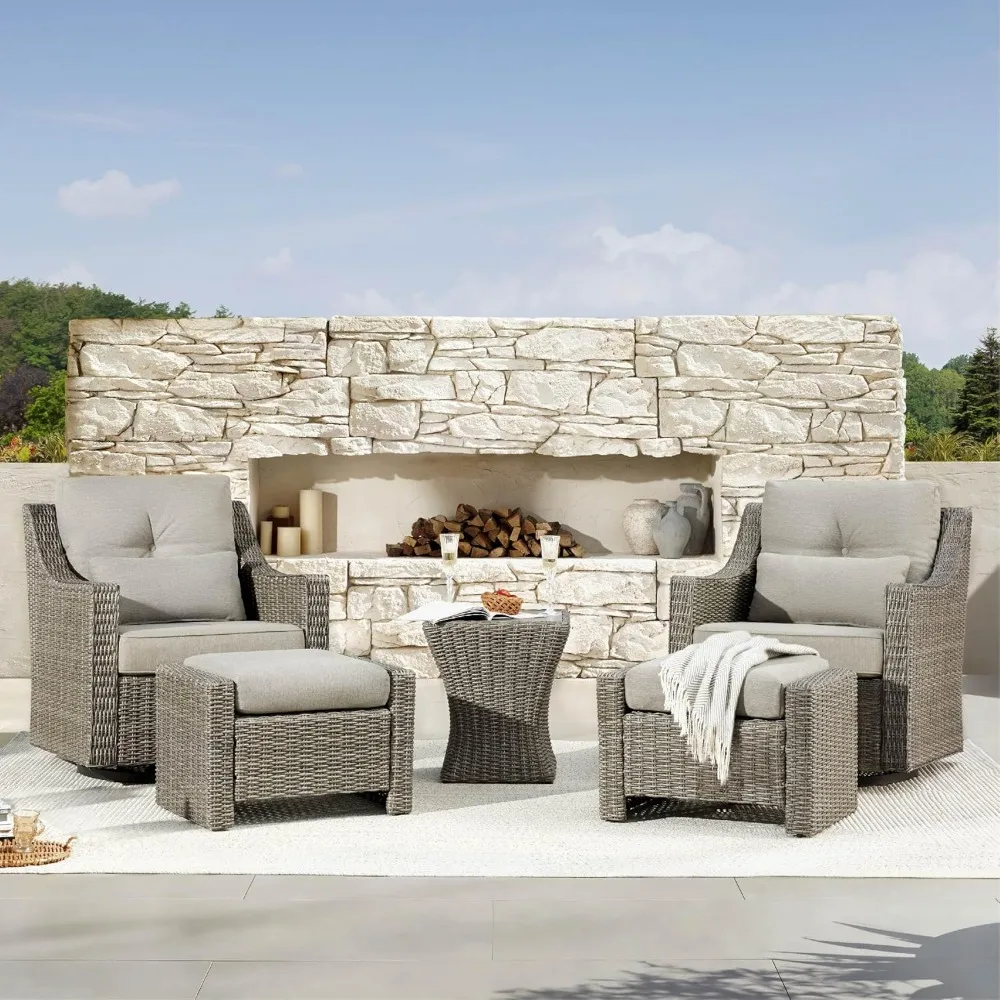 Juego de muebles de mimbre para patio de 5 piezas, juego de conversación al aire libre con 2 sillas mecedoras giratorias, otomanos de 2 piezas y T lateral