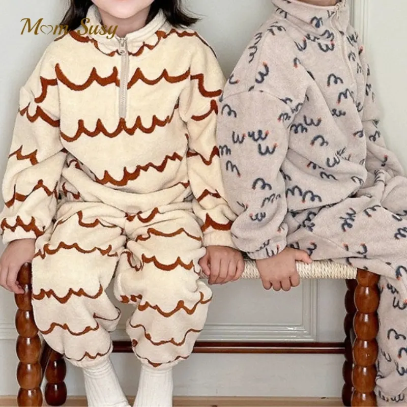 

Комплект фланелевой одежды для маленьких девочек и мальчиков, толстовка + штаны, 2 шт., весенне-осенне-зимний флисовый домашний костюм для малышей, одежда для малышей, От 1 до 10 лет