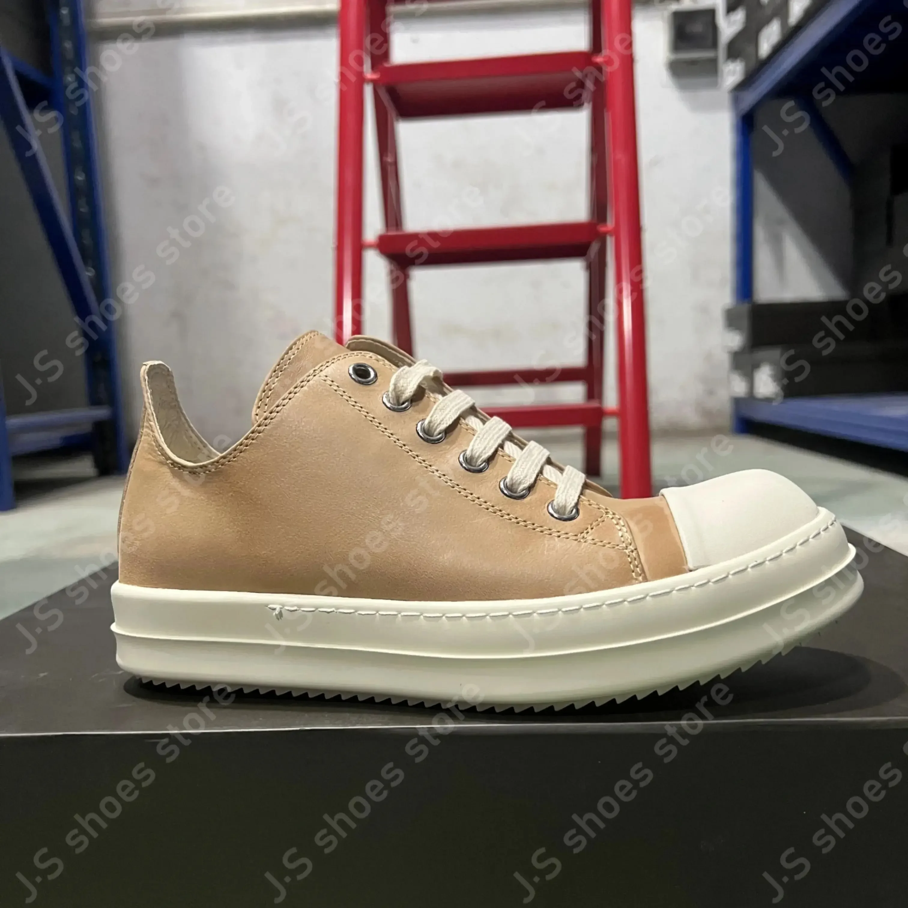 Ro الفاخرة الجمل اللون الجلود منخفضة أعلى حذاء الجمل جلد البقر حذاء رجالي النساء حذاء رياضة كاجوال الدانتيل يصل أحذية رياضية