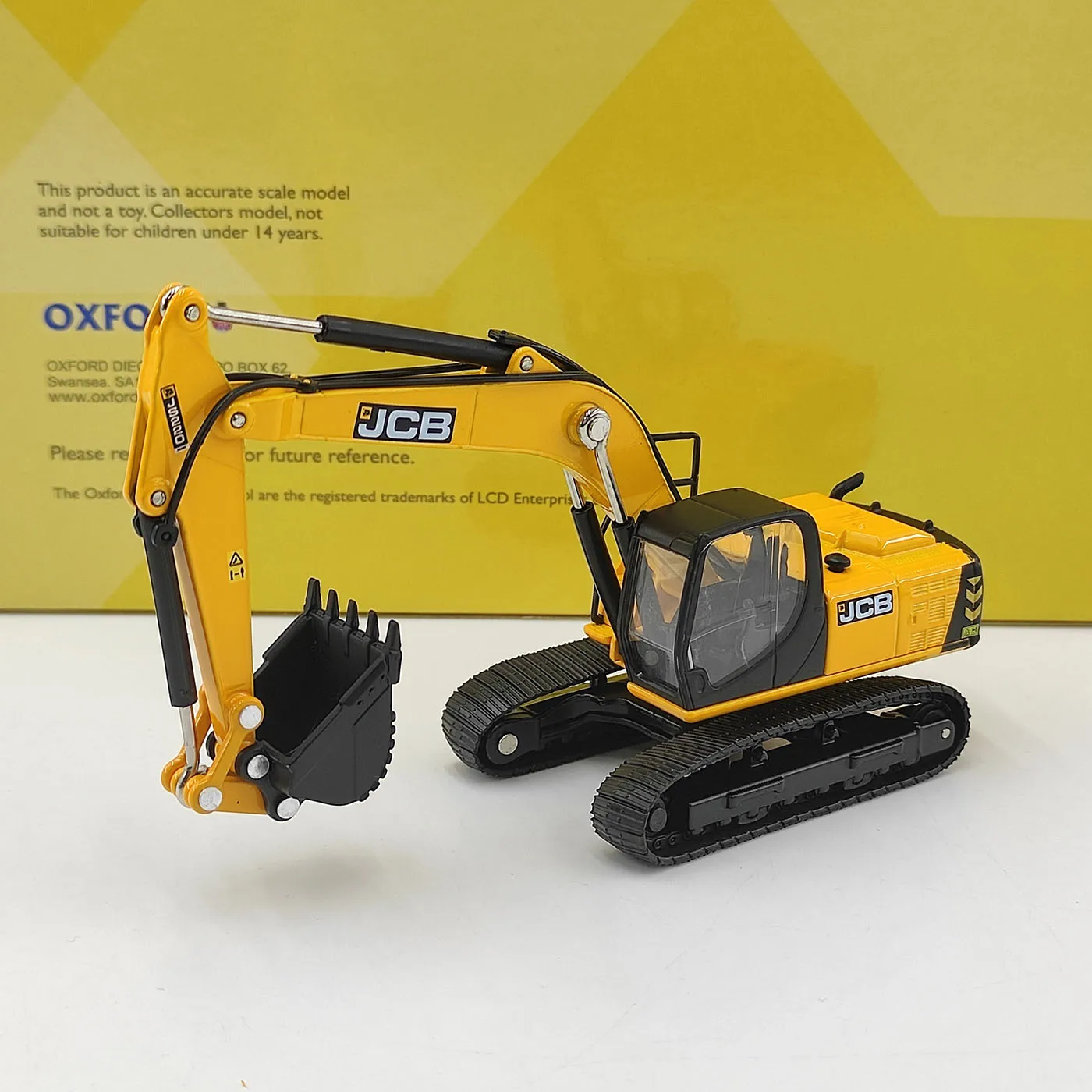 Diecast OXFORD 1:76 Scale JCB JS220 Wheeled Excavator Alloy Car Model
