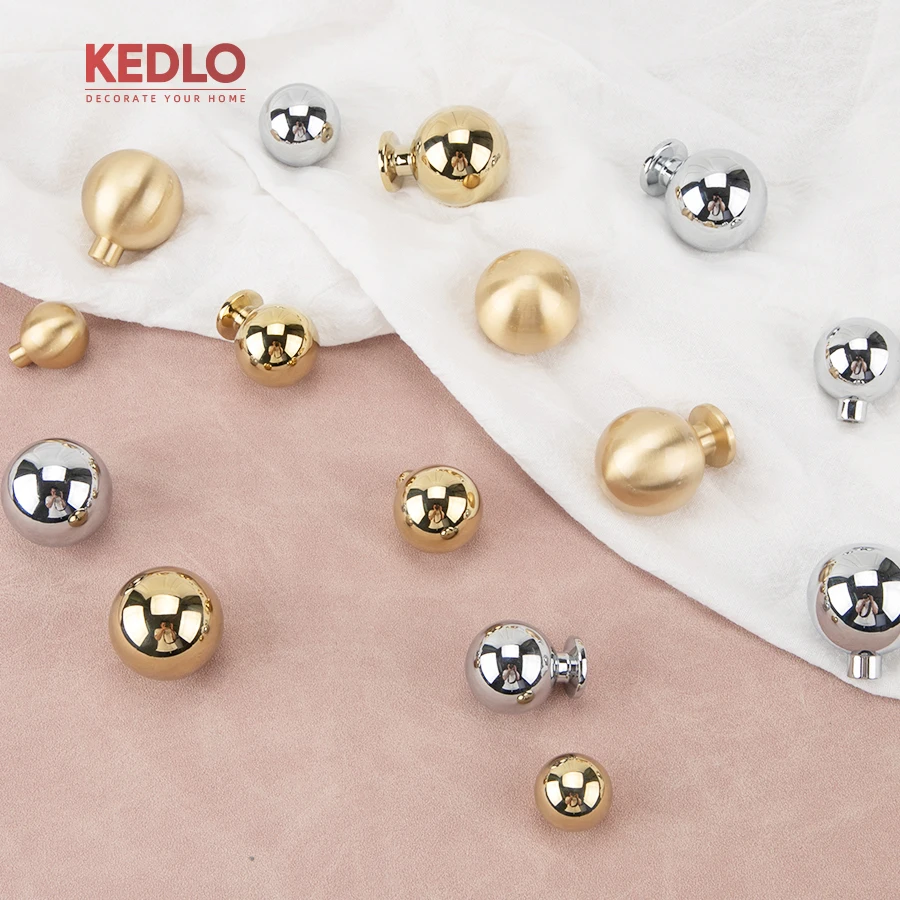 KEDLO Massiver Messinggriff, moderner, leichter Luxus, kugelförmiger Küchenschrankgriff, goldfarbener Schubladengriff, glänzendes Chrom. – Detail 3