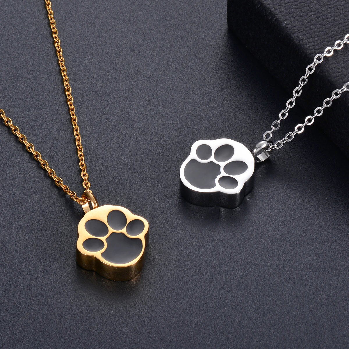 Stainless Steel Memorial Jewelry Dog Pet Paw Print Urn Necklace Ash Holder Keepsake Cremation Pendant for Women Men