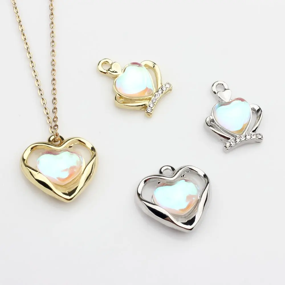 

10A/Bag Alloy Crown Fashion Love Stained Glass Temperament sSmall Pendant DIY Jewelry