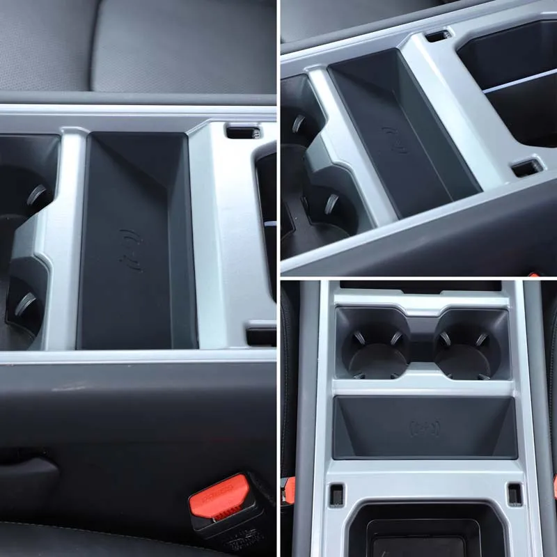 For Land Rover Defender 90 110 130 2025 Silicone Car Central Control Wireless Charging Protective Pad Car Accessories